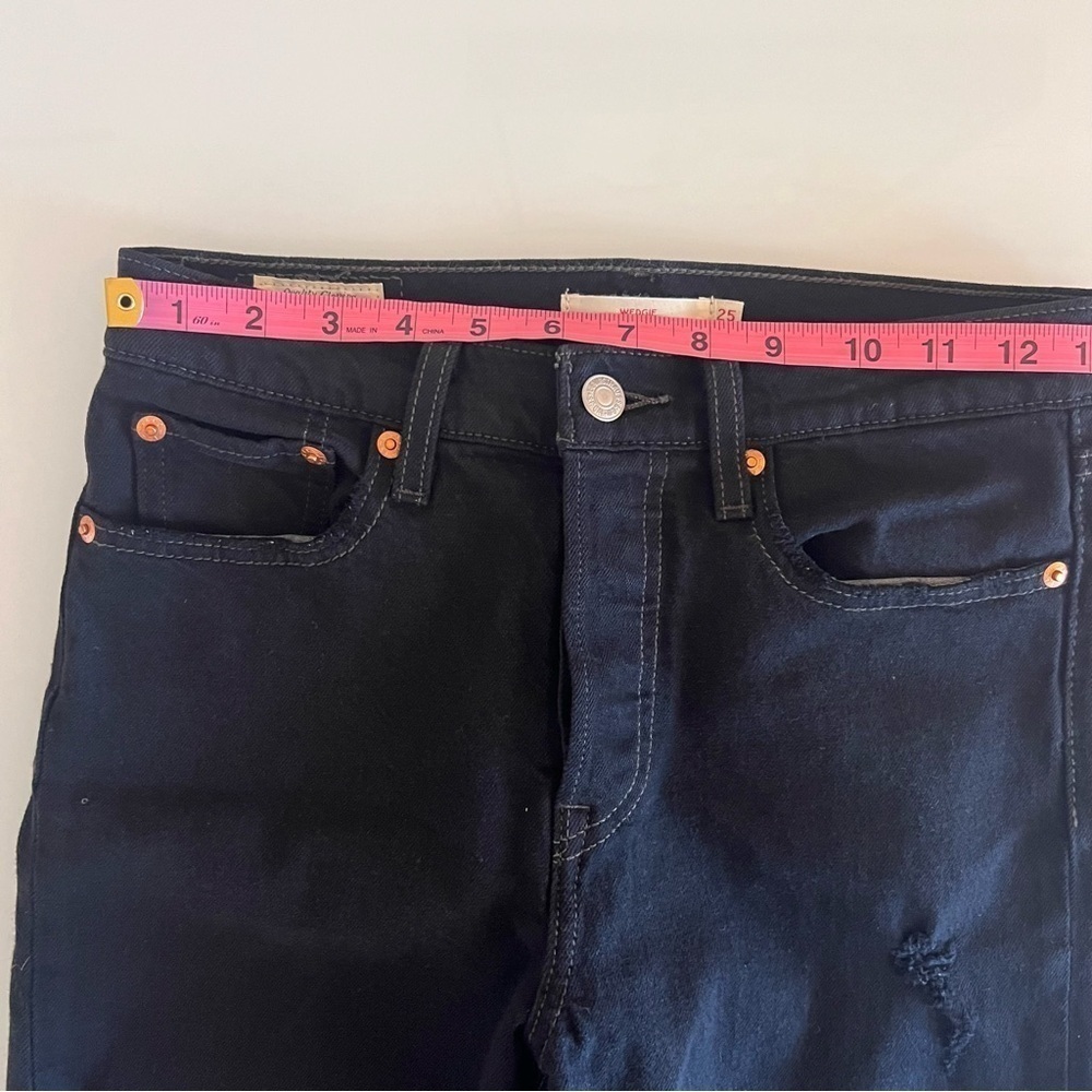 LEVI’S Wedgie Skinny Jeans Black Distressed High Rise Raw Hem 25 - Picture 12 of 16